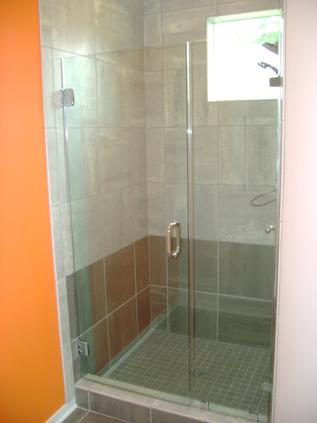 Frameless modern shower