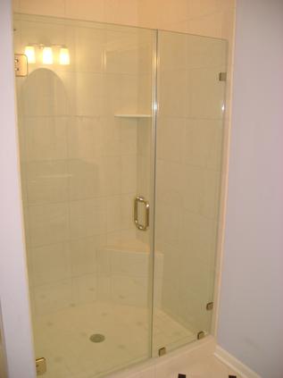 Glass shower door 